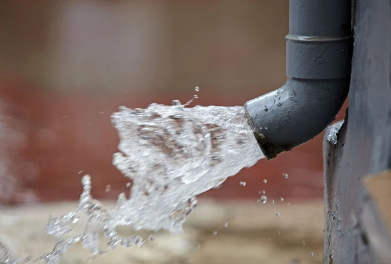 Evacuation gouttieres var